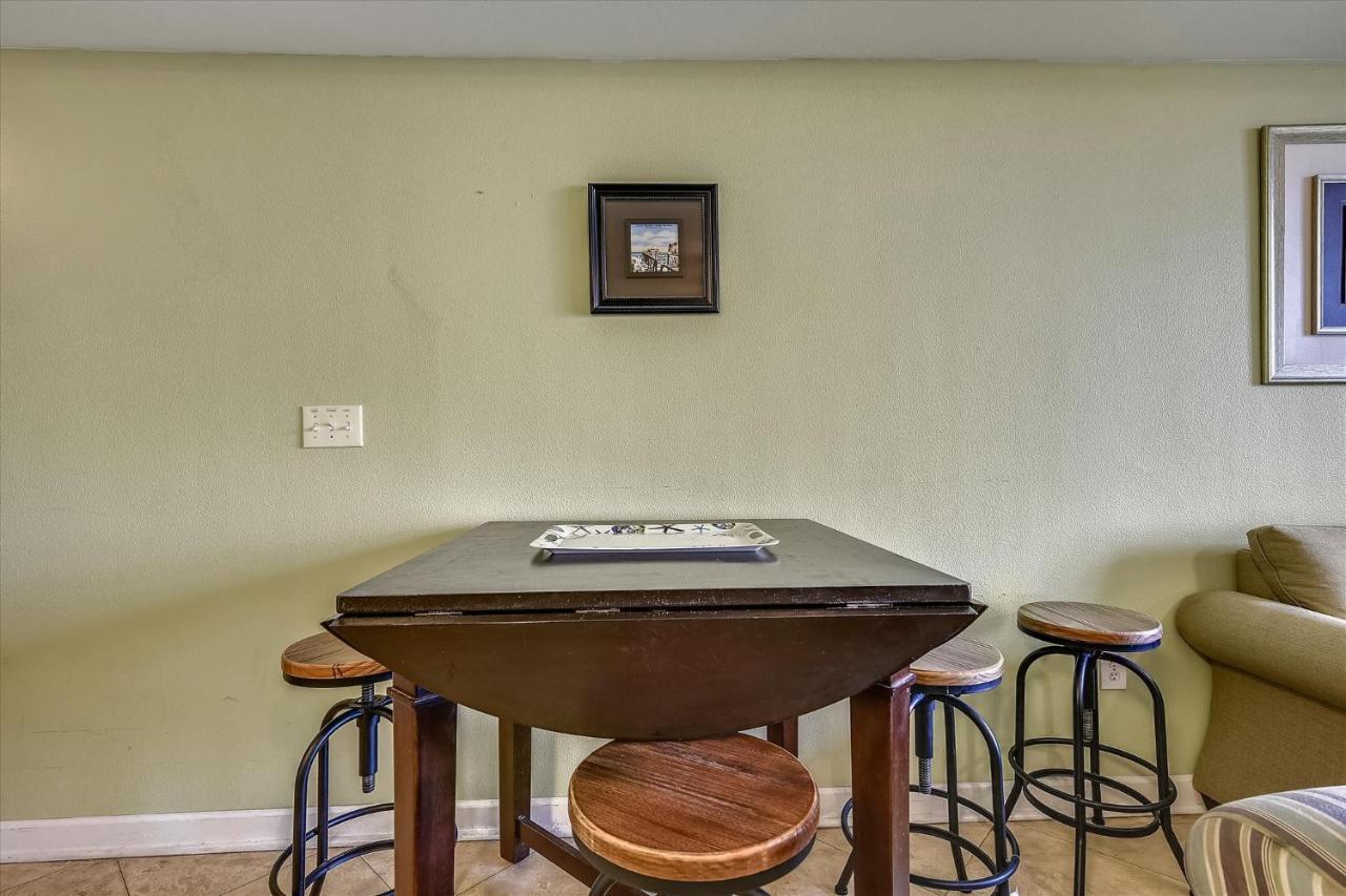 Shores Of Panama 204 - 2nd Floor 2 Bedroom Sleeps 8, Same Floor Reserved Parking, Free Fun Apartment Panama City Beach