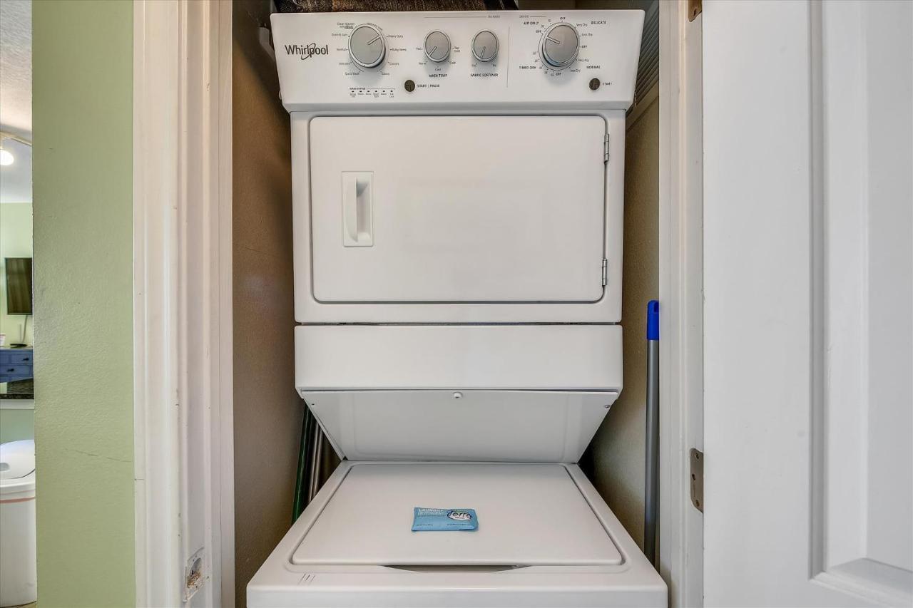 Shores Of Panama 204 - 2nd Floor 2 Bedroom Sleeps 8, Same Floor Reserved Parking, Free Fun Apartment Panama City Beach